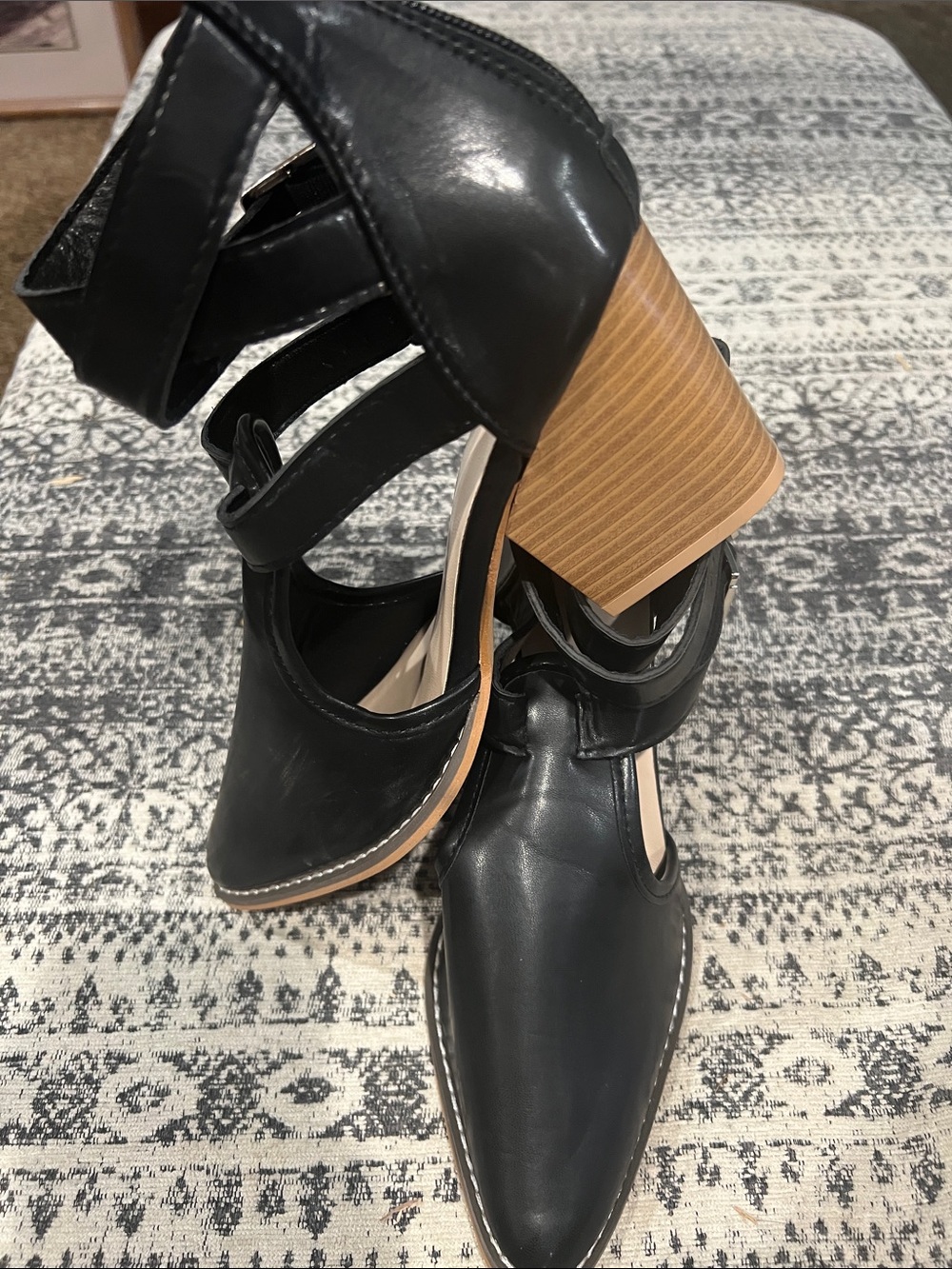 Mostsola Pointed Toe, Metal Buckle,
Strappy Sandals, Stacked Heel size 6